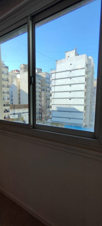 Venta departamento de 2 ambientes reciclado con balcon