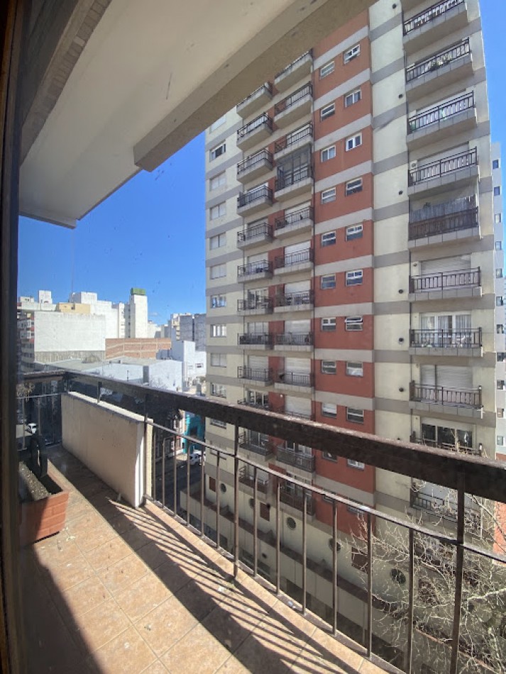 Departamento 4 ambientes con dependencia en mar del plata