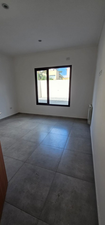 VENTA DEPTO 2 DORMITORIOS PLANTA BAJA SEMICENTRICO