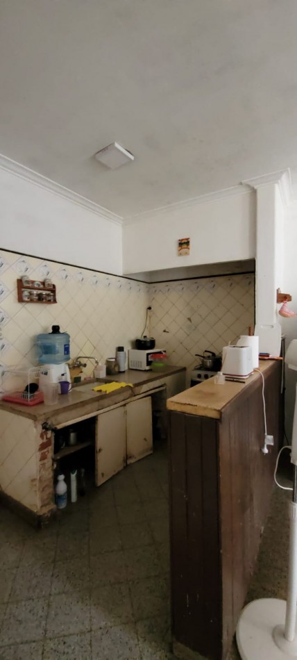 VENTA O PERMUTA CASA A RECICLAR O DEMOLER SEMICENTRICA 