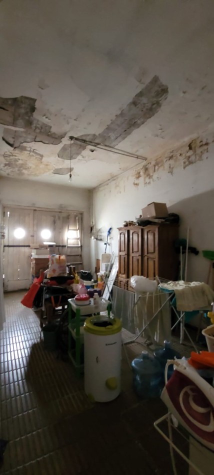 VENTA O PERMUTA CASA A RECICLAR O DEMOLER SEMICENTRICA 