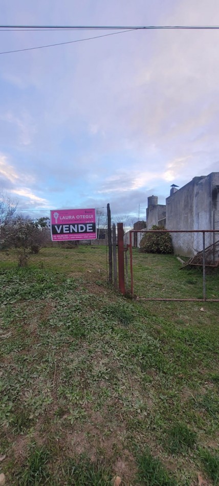 VENTA CASA A RECICLAR O DEMOLER SOBRE LOTE DE 400 MTS