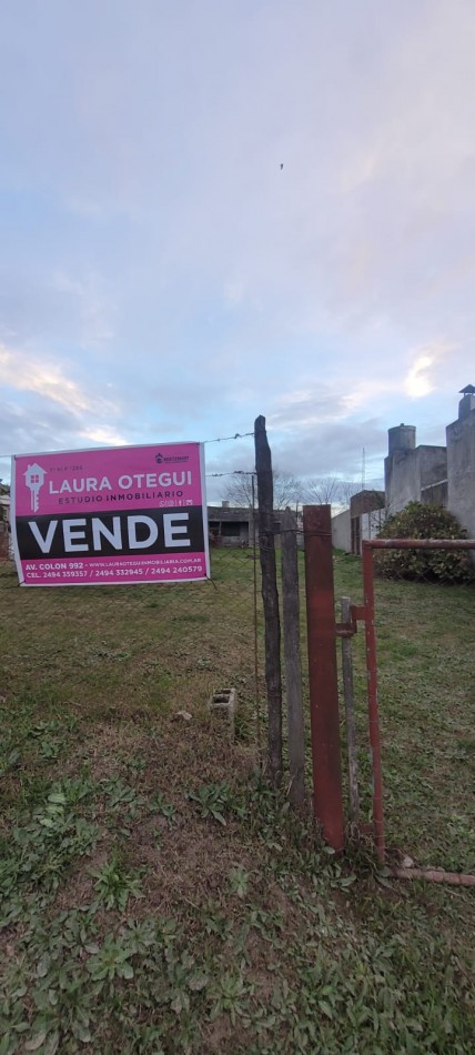 VENTA CASA A RECICLAR O DEMOLER SOBRE LOTE DE 400 MTS