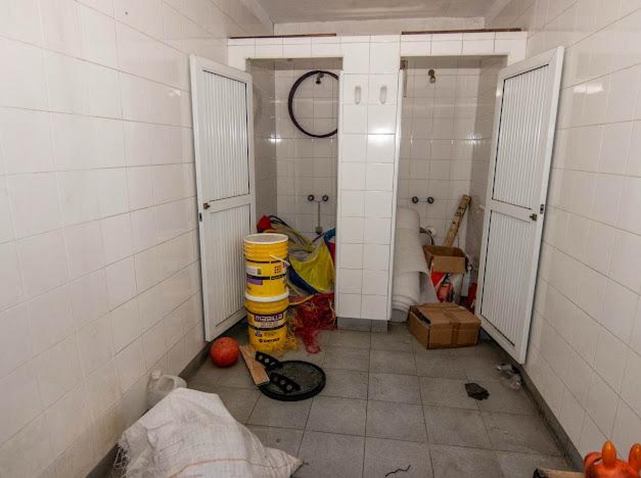 Lote con Construcciones y Renta en Zona Semi Centrica - Ideal Desarrollo