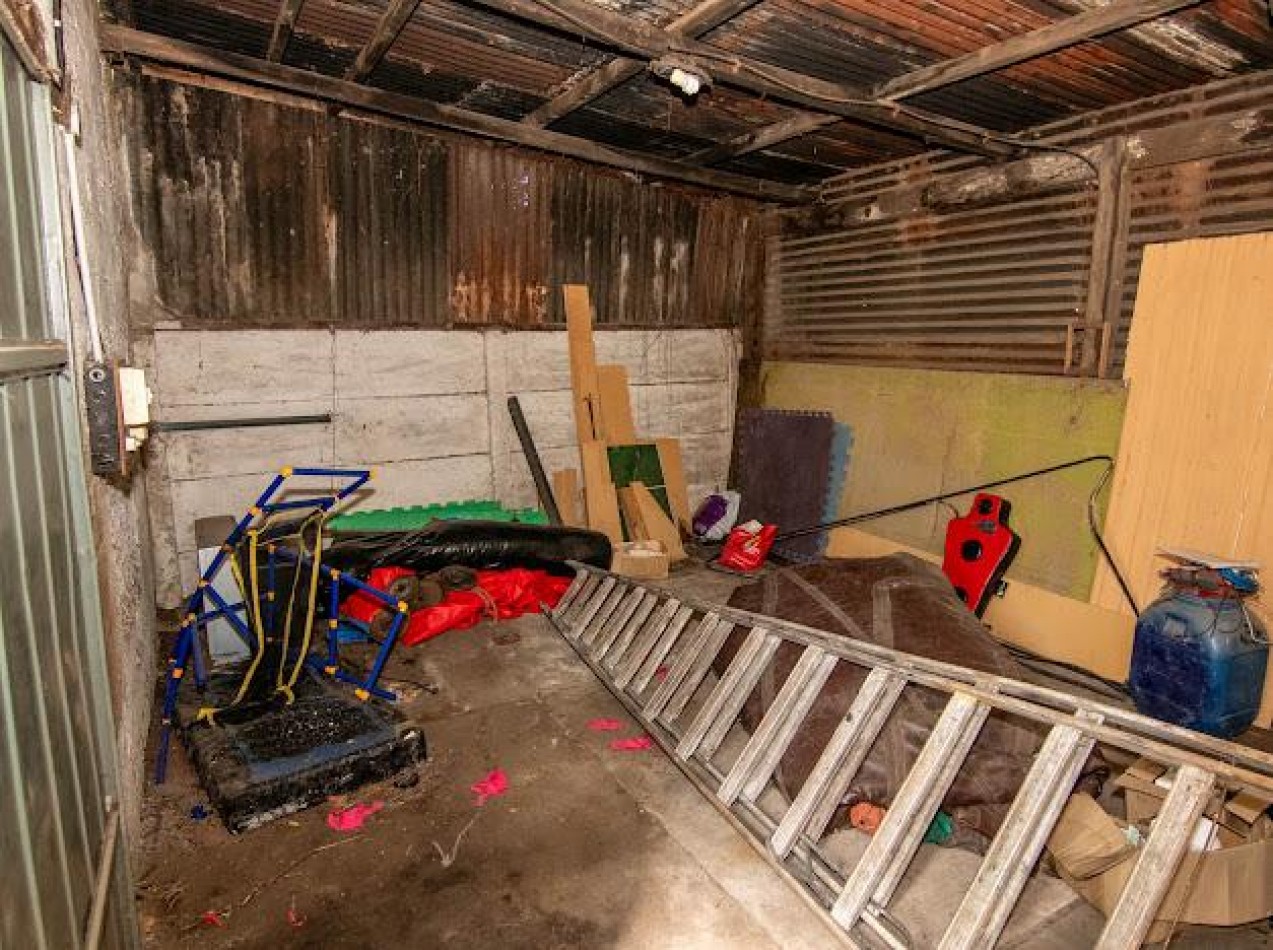 Lote con Construcciones y Renta en Zona Semi Centrica - Ideal Desarrollo