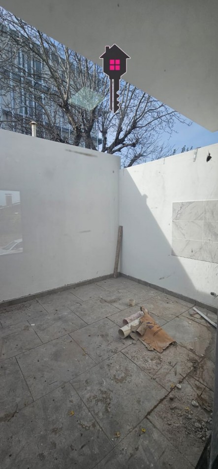 VENTA CASA EN PH 3 DORMITORIOS, BARRIO CERRITO 