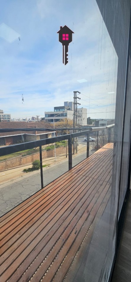 VENTA CASA EN PH 3 DORMITORIOS, BARRIO CERRITO 