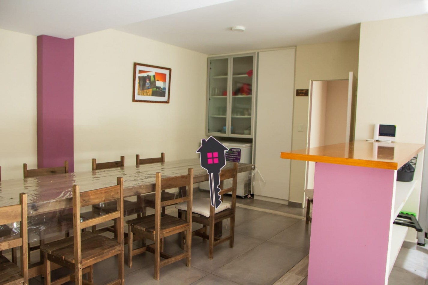 VENTA IMPECABLE CASA EN  - 2 PLANTAS - 3 DORMITORIOS 