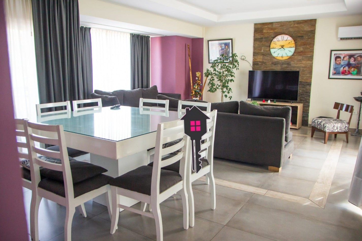 VENTA IMPECABLE CASA EN  - 2 PLANTAS - 3 DORMITORIOS 