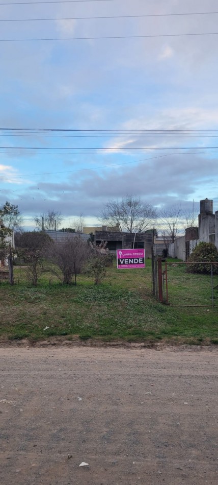 VENTA CASA A RECICLAR O DEMOLER SOBRE LOTE DE 400 MTS