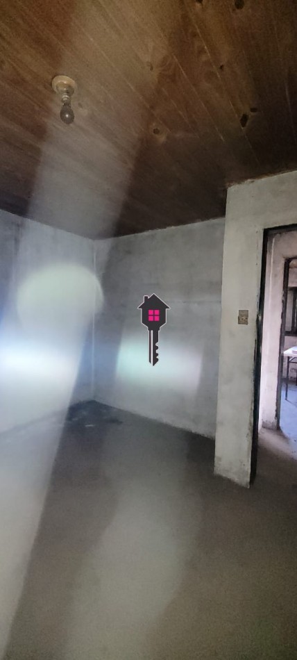 VENTA CASA A RECICLAR O DEMOLER SOBRE LOTE DE 400 MTS