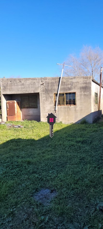 VENTA CASA A RECICLAR O DEMOLER SOBRE LOTE DE 400 MTS