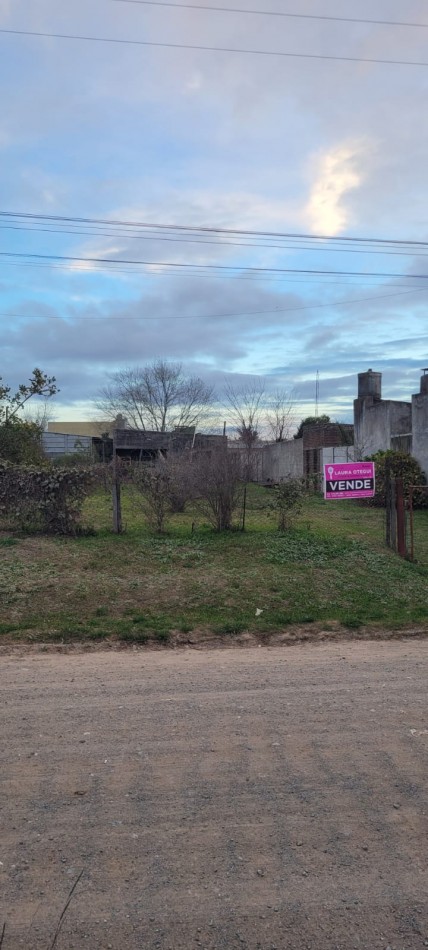 VENTA CASA A RECICLAR O DEMOLER SOBRE LOTE DE 400 MTS