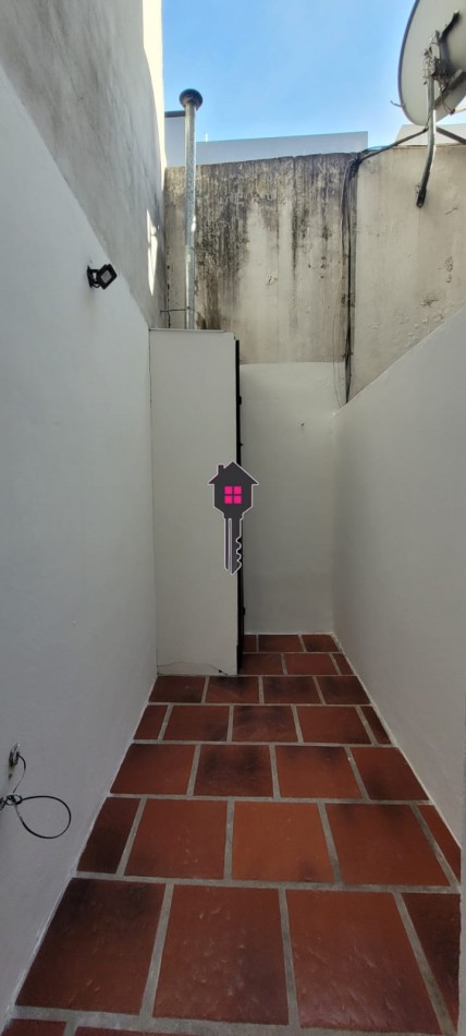 VENTA DEPTO PLANTA BAJA 1 DORMITORIO, PATIO