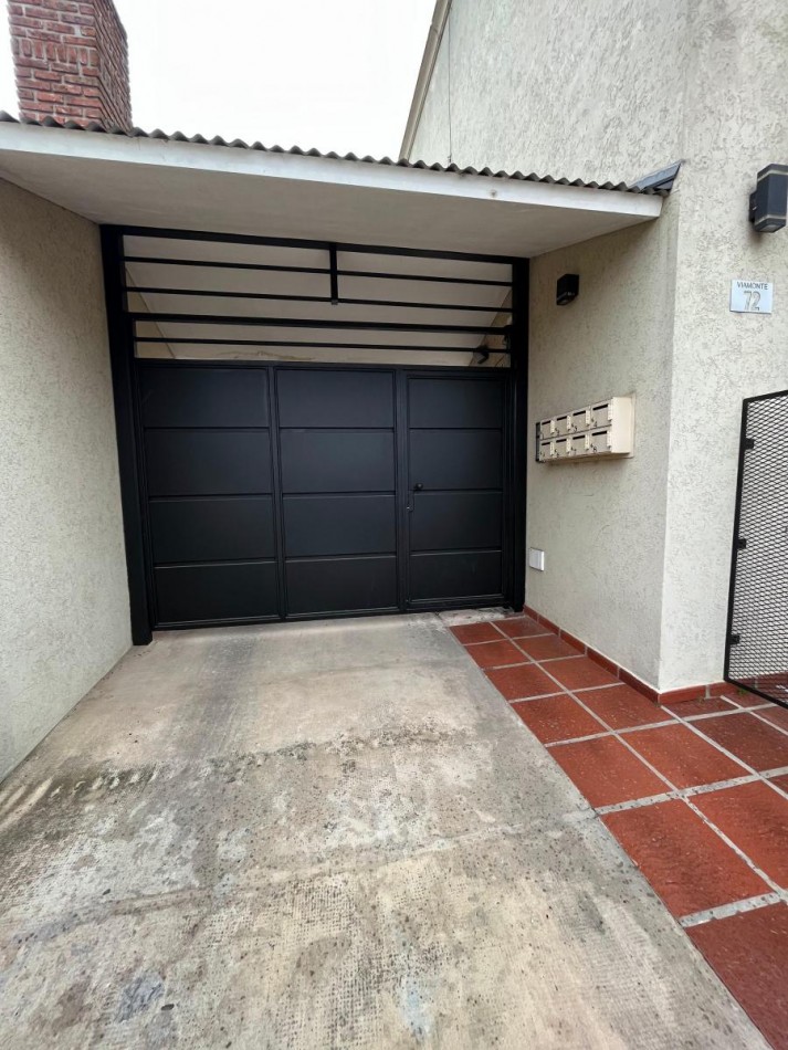 Depto 2 amb con cochera en zona residencial, a metros del Calvario