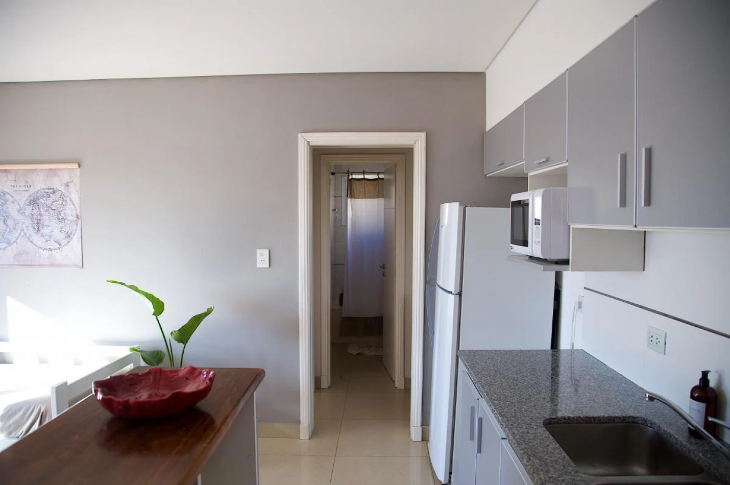 Depto 2 amb con cochera en zona residencial, a metros del Calvario