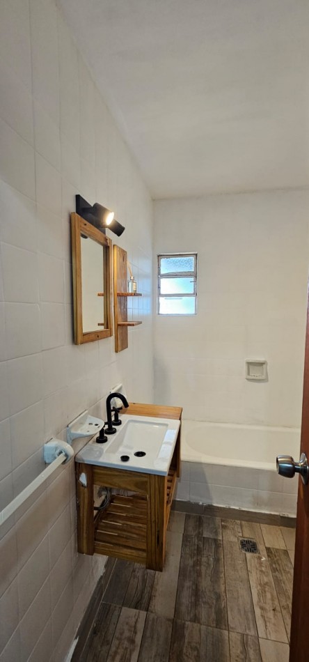 VENTA CASA EN ESQUINA 2 DORMITORIOS
