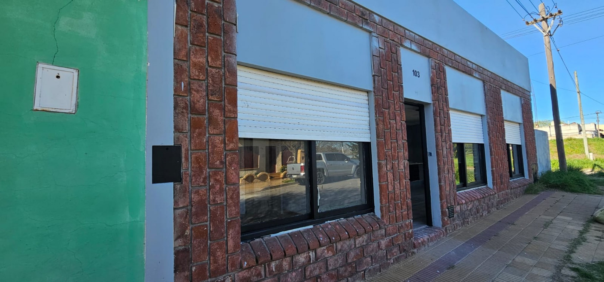 VENTA CASA EN ESQUINA 2 DORMITORIOS