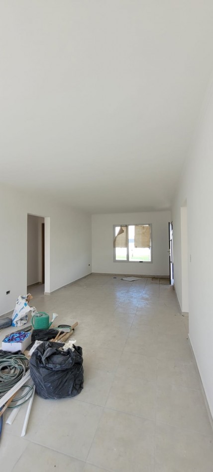 VENTA CASA A ESTRENAR, 2 DORMITORIOS ZONA HIPODROMO