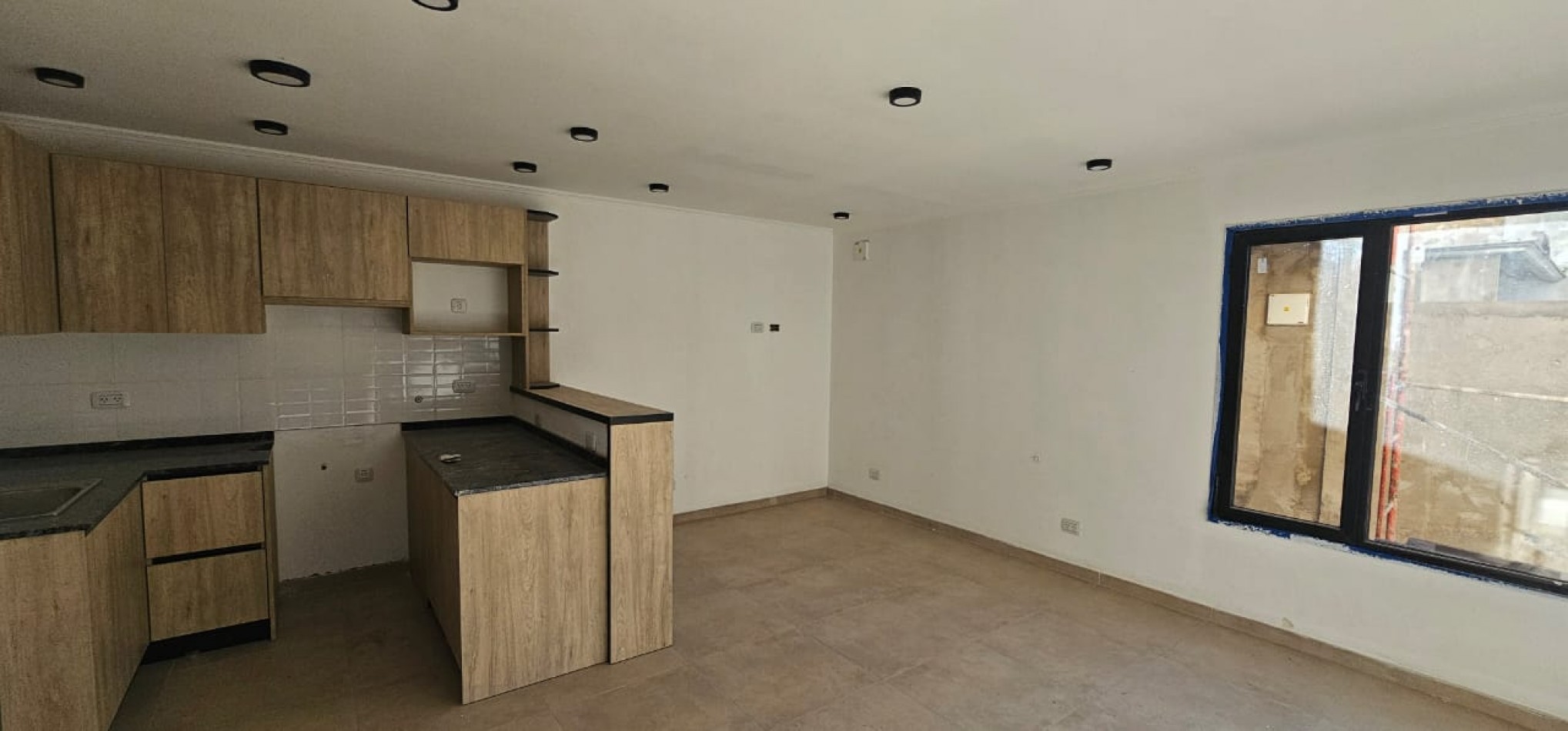 VENTA DEPTO 2 DORMITORIOS, C/COCHERA