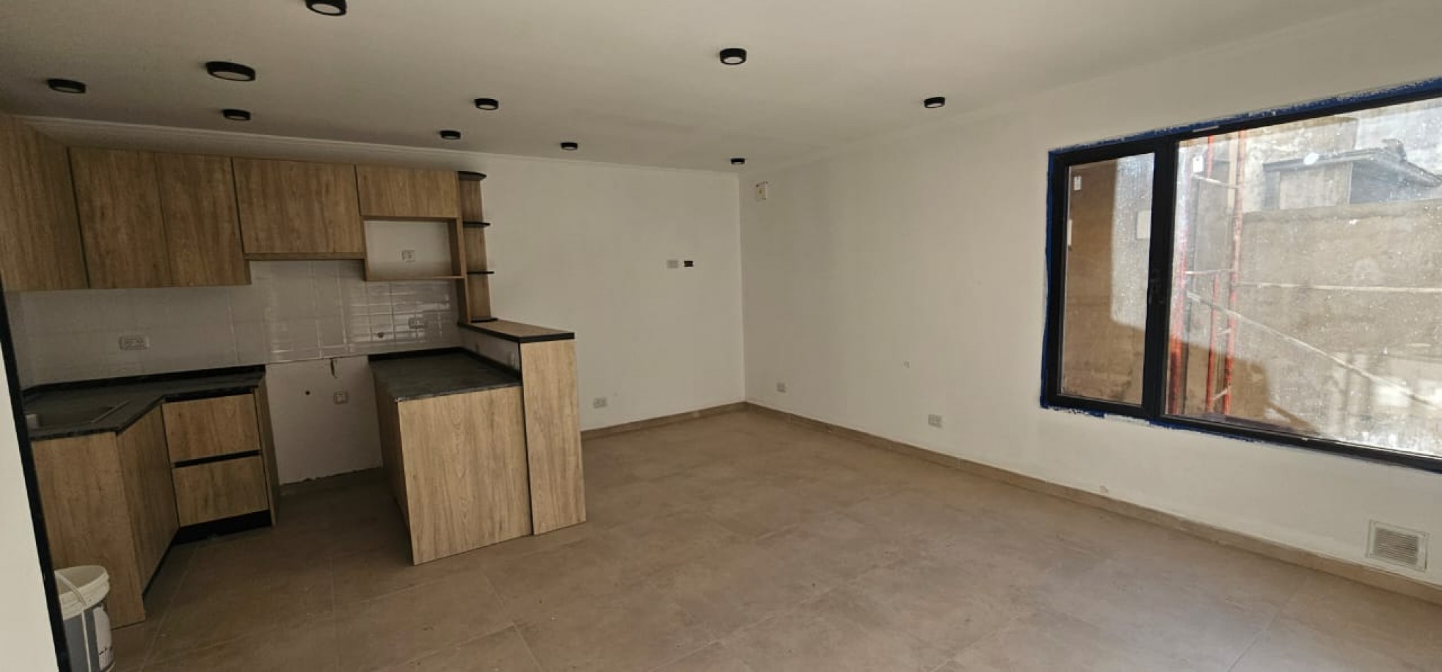 VENTA DEPTO 2 DORMITORIOS, C/COCHERA