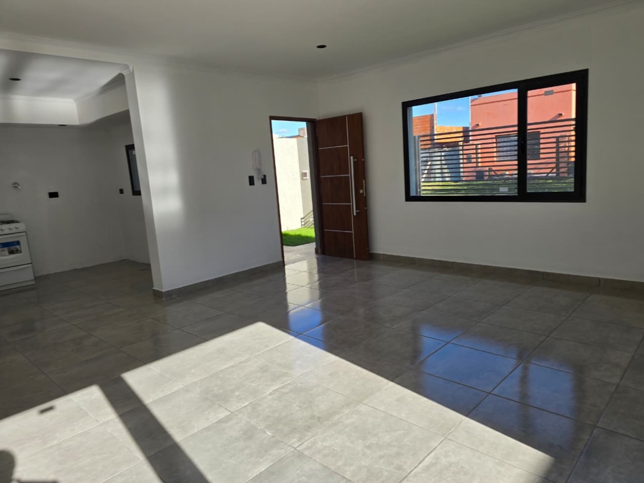 VENTA CASA A ESTRENAR 2 DORMITORIOS