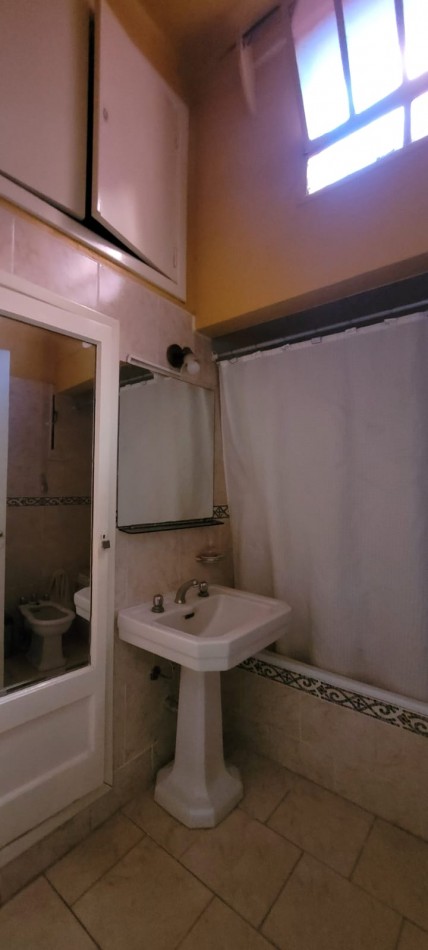 VENTA CASA 3 DORMITORIOS SOBRE LOTE DE 487 MTS