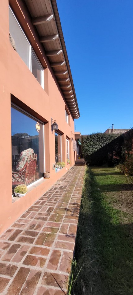 VENTA CASA 3 DORMITORIOS SOBRE LOTE DE 487 MTS