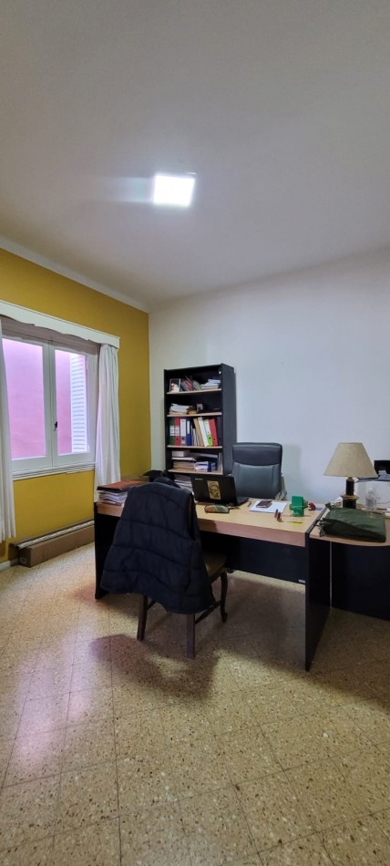 VENTA CASA 3 DORMITORIOS SOBRE LOTE DE 487 MTS