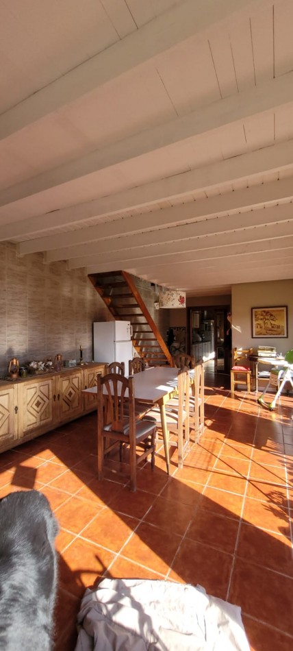 VENTA CASA 3 DORMITORIOS SOBRE LOTE DE 487 MTS