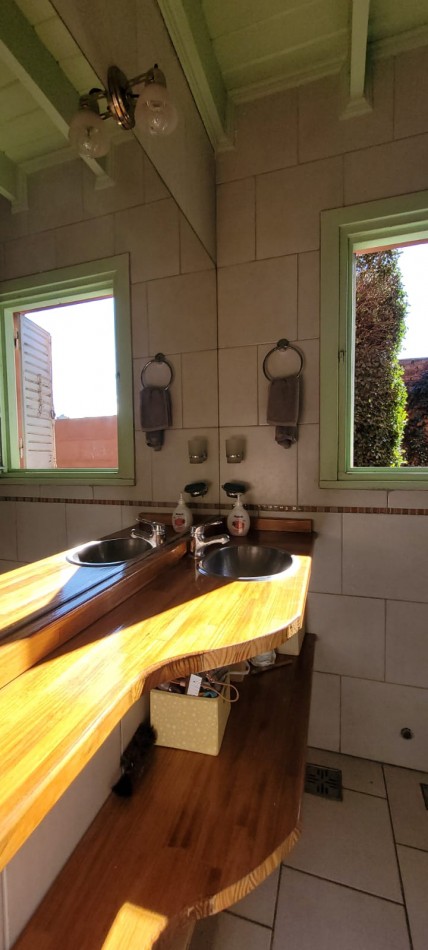 VENTA CASA 3 DORMITORIOS SOBRE LOTE DE 487 MTS