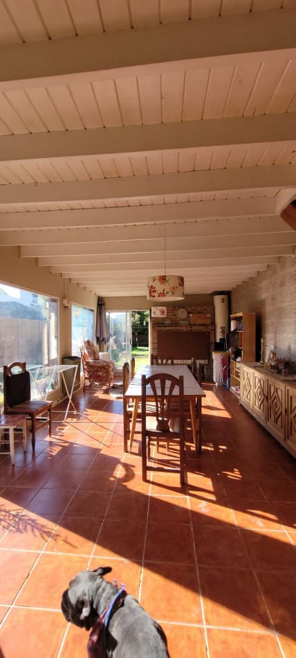 VENTA CASA 3 DORMITORIOS SOBRE LOTE DE 487 MTS