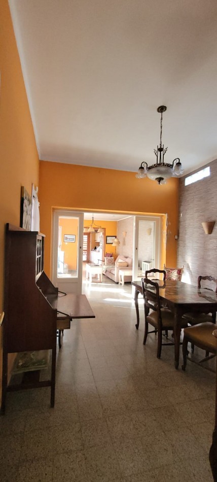 VENTA CASA 3 DORMITORIOS SOBRE LOTE DE 487 MTS