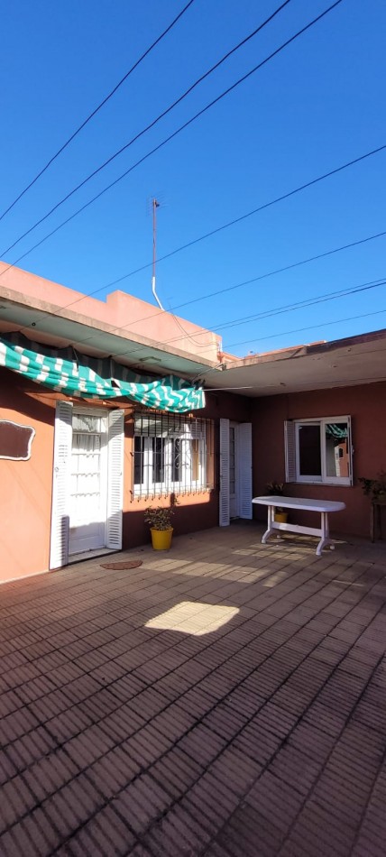 VENTA CASA 3 DORMITORIOS SOBRE LOTE DE 487 MTS
