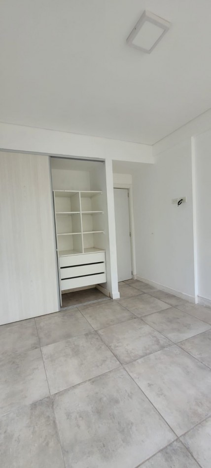 VENDO DEPTO 2 DORMITORIOS C/COCHERA 
