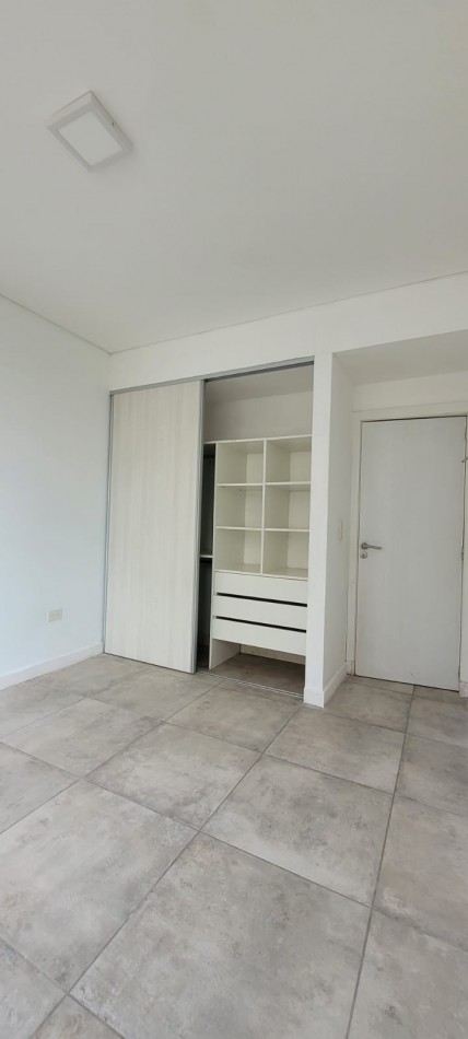 VENDO DEPTO 2 DORMITORIOS C/COCHERA 
