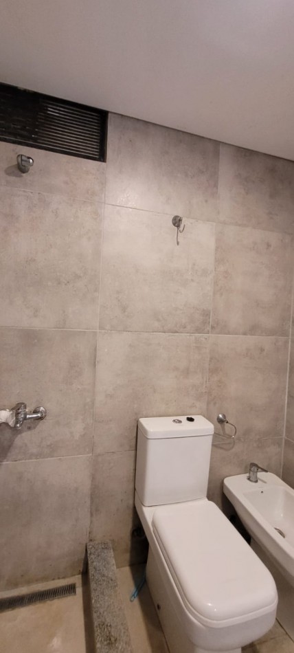 VENDO DEPTO 2 DORMITORIOS C/COCHERA 