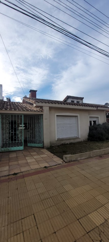 ALQUILER CASA 4 DORMITORIOS ZONA CALVARIO