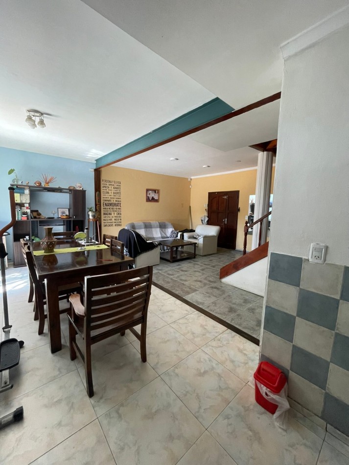 Duplex 3 dormitorios con patio, parrilla y quincho — Punta Mogotes, a 3 cuadras del mar