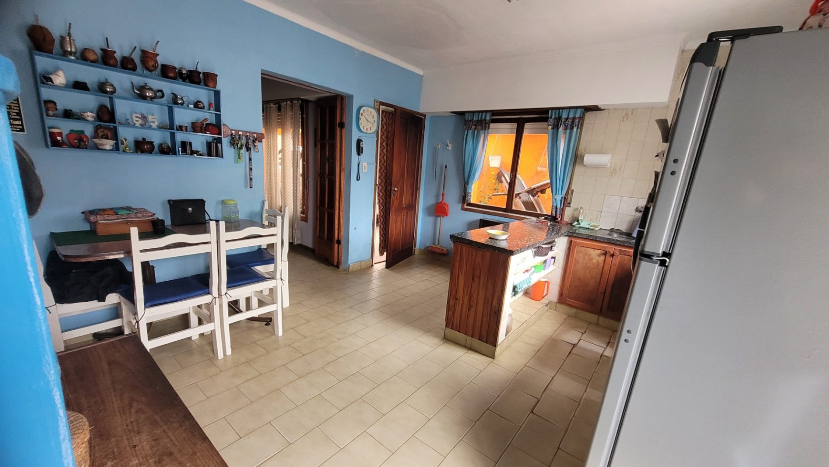 Casa Semicentrica a la VENTA