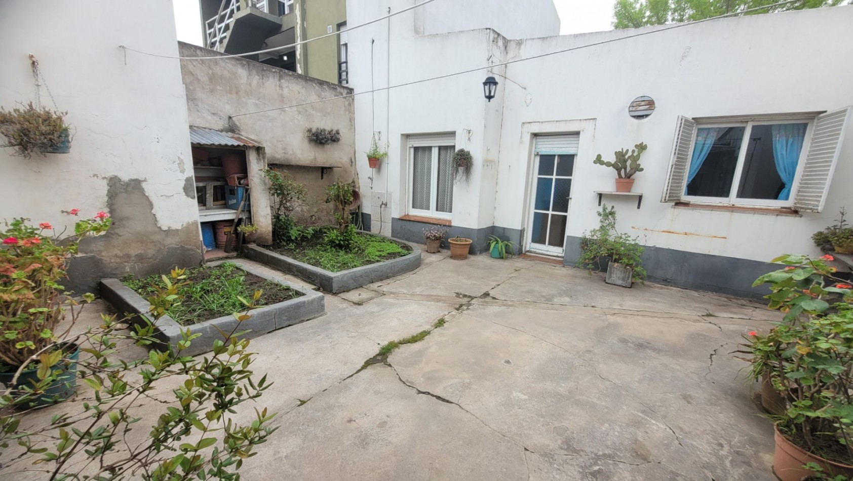 Casa Semicentrica a la VENTA