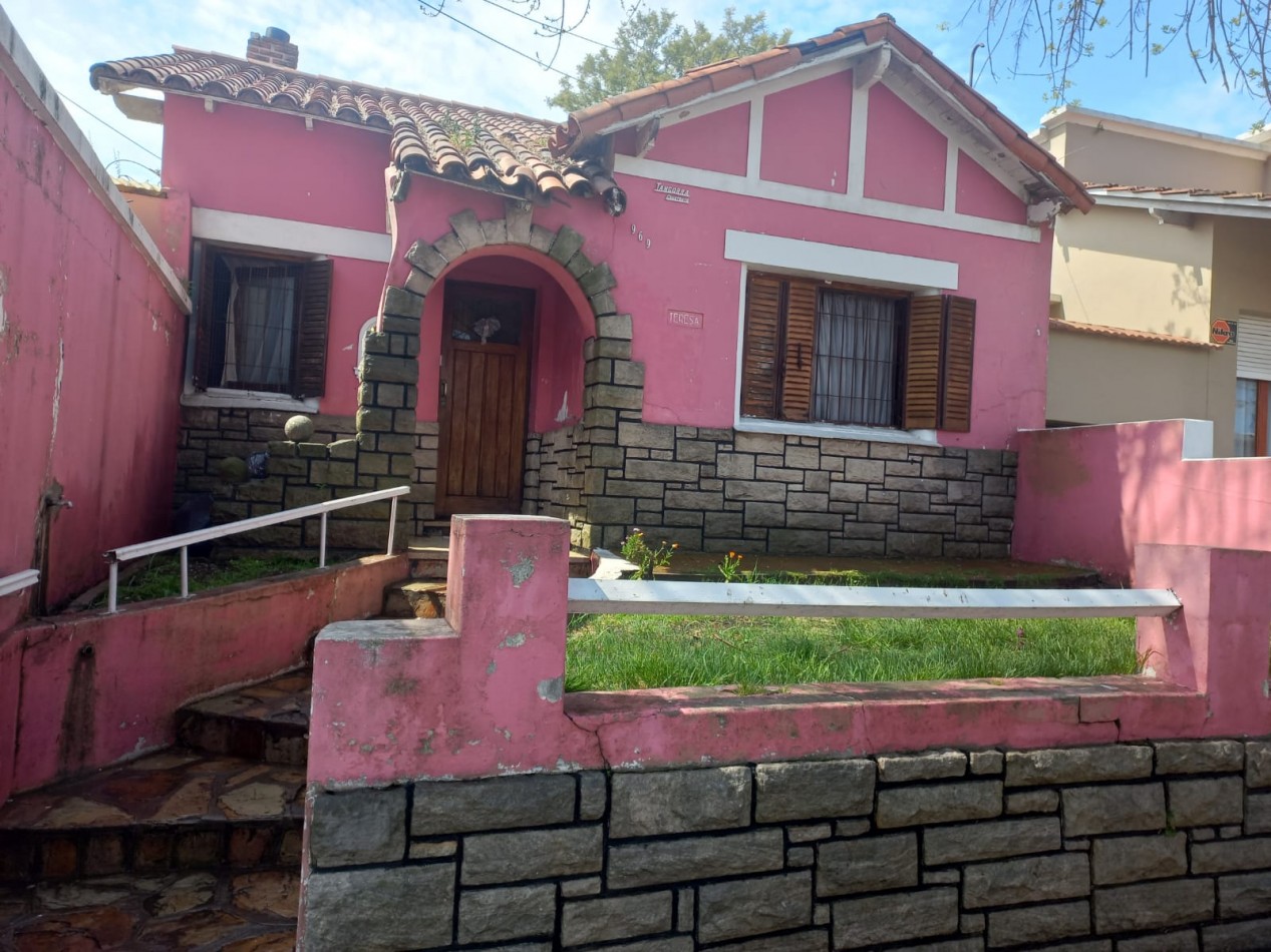 VENTA CASA 2 DORMITORIOS EXCELENTE ZONA