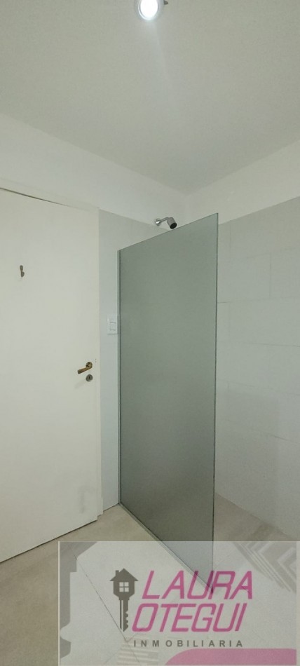 VENTA CASA 5 DORMITORIOS, 3 BAÑOS.