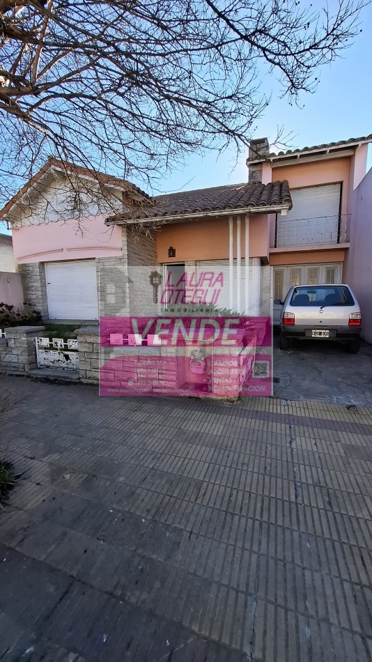 VENTA - Casa de 3 Dormitorios (1 en Suite) con Garaje y Amplio Espacio Multifuncion