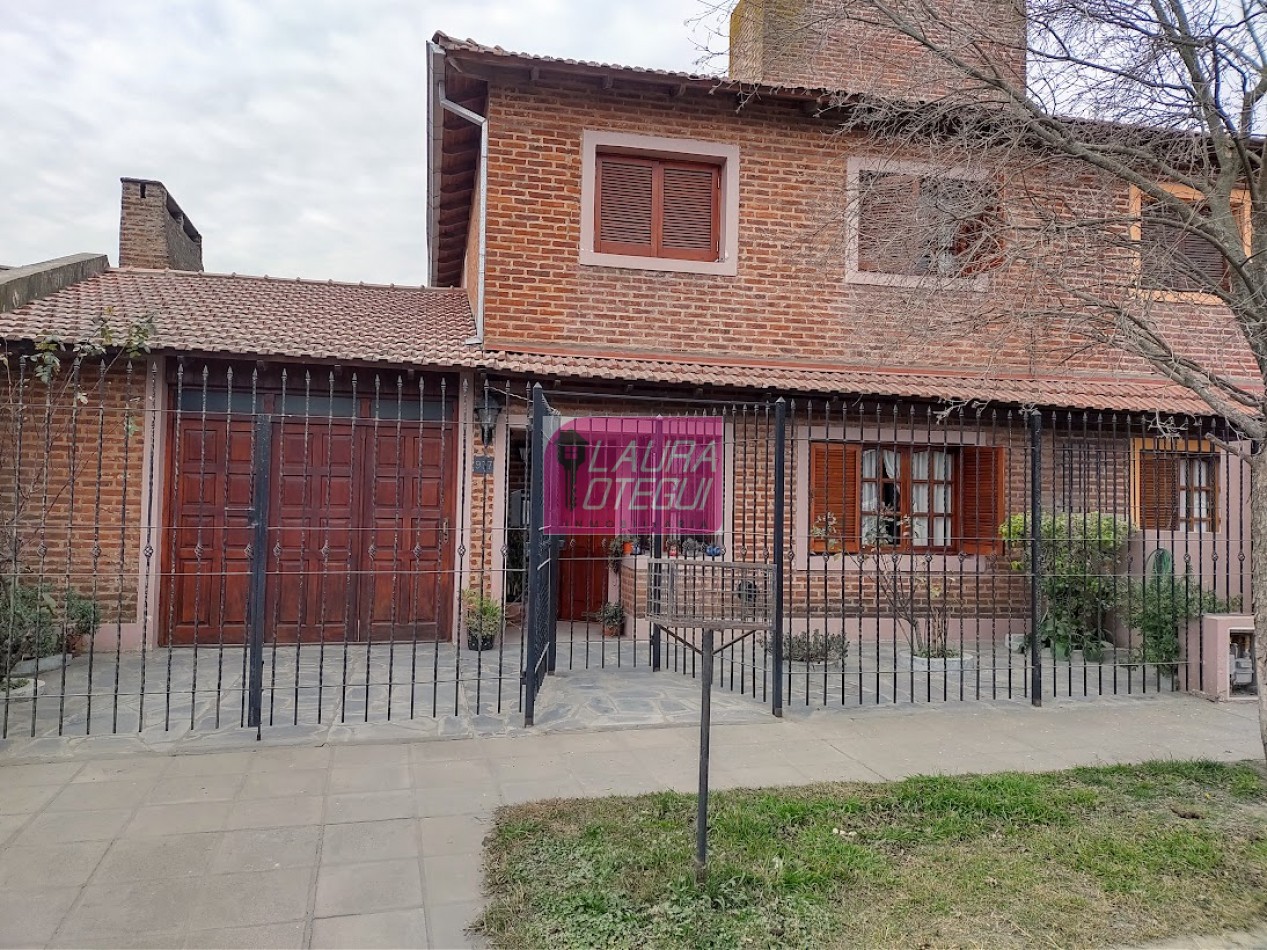 EN VENTA CASA 4 DORM BARRIO MIRAGE TANDIL