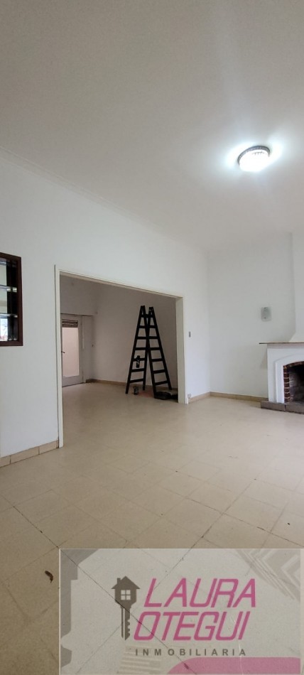 VENTA CASA 5 DORMITORIOS, 3 BAÑOS.