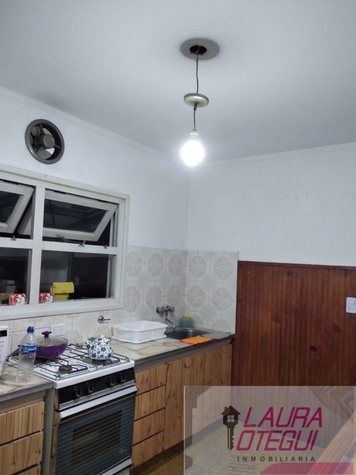 VENTA OPORTUNIDAD CASA 2 LOCALES Y TERRAZA 