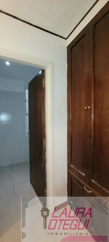 VENTA CASA 5 DORMITORIOS, 3 BAÑOS.