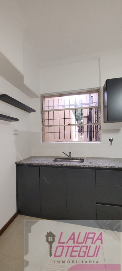 VENTA CASA 5 DORMITORIOS, 3 BAÑOS.
