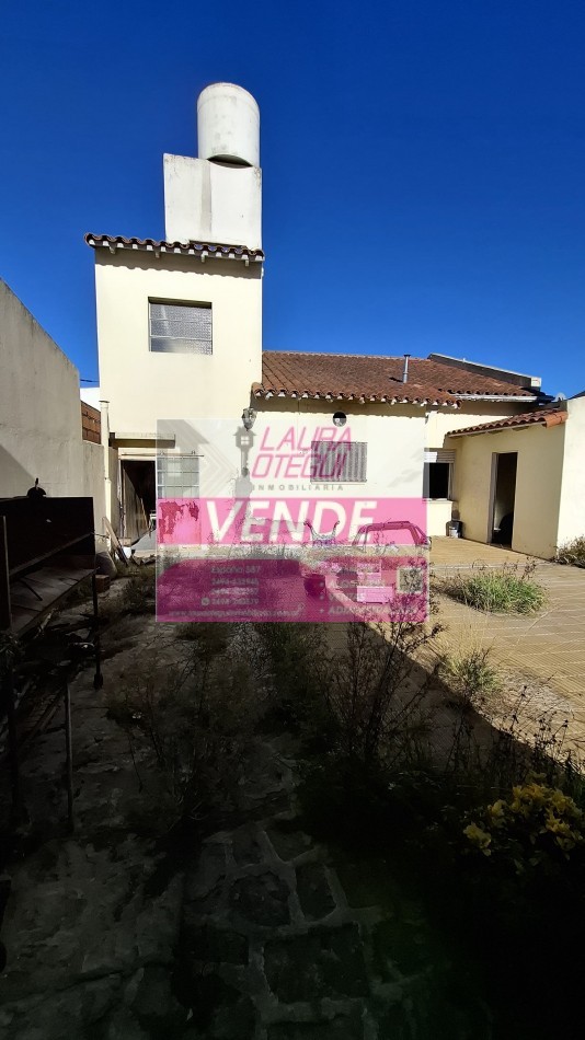 VENTA - Casa de 3 Dormitorios (1 en Suite) con Garaje y Amplio Espacio Multifuncion
